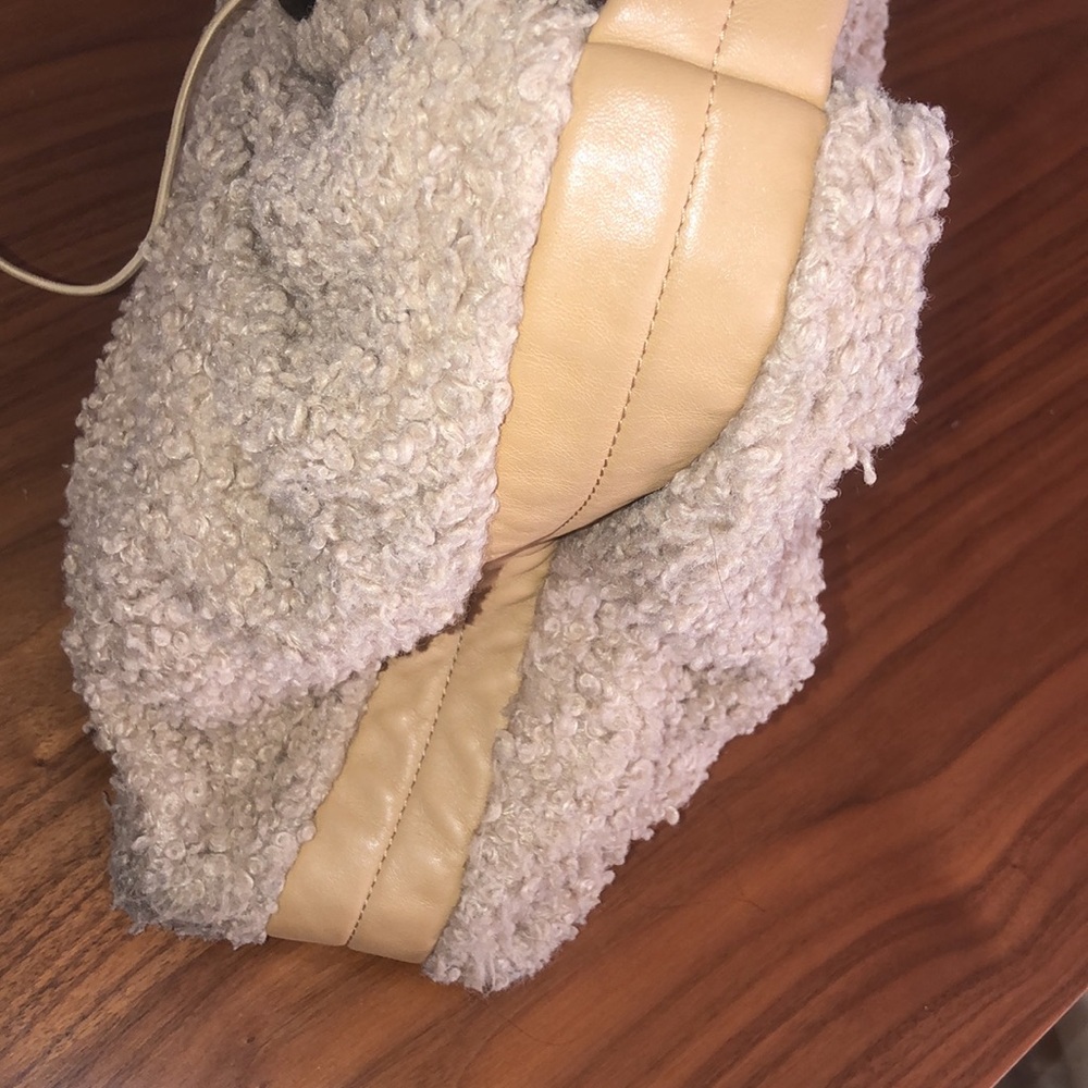 Staud Felix Sherpa Tote Color Doe -Doe Faux Fur - Picture 9 of 10